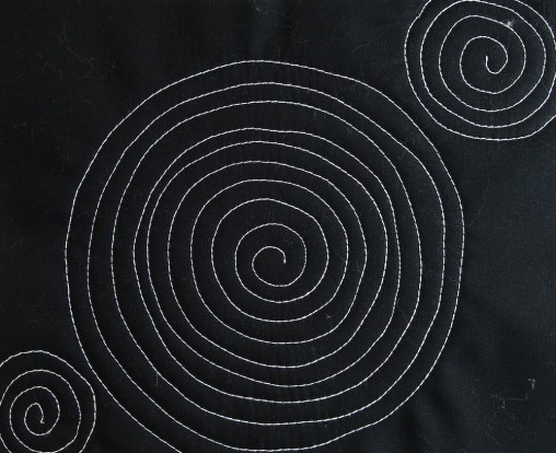 Free motion quilting in circles