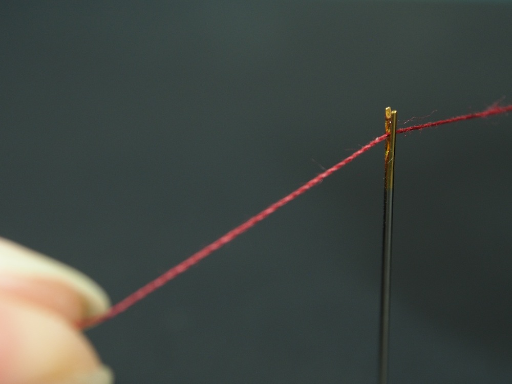 Self Threading Needles Explained 