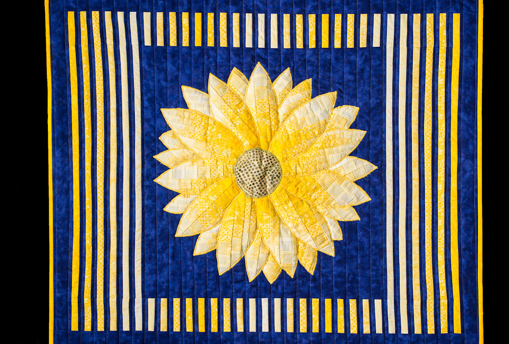 Bargello Dahlia Flower Applique Quilt Pattern