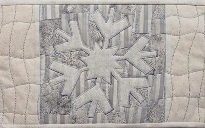 Glistening White Snowflake – Mug Rug #3