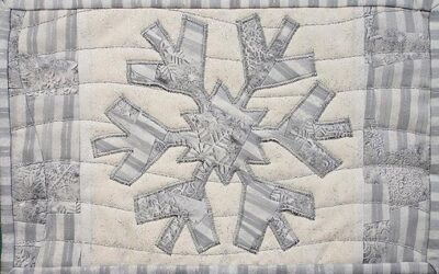 Sparkling Snowflake – Mug Rug #2